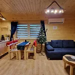 Z Tężnią Solankową, Sauną, Kominkiem Led I śniadaniem Nad Jeziorem żywieckim Zarzecze (Silesia)