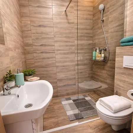 Z Teznia Solankowa, Sauna, Kominkiem Led Nad Jeziorem Zywieckim *