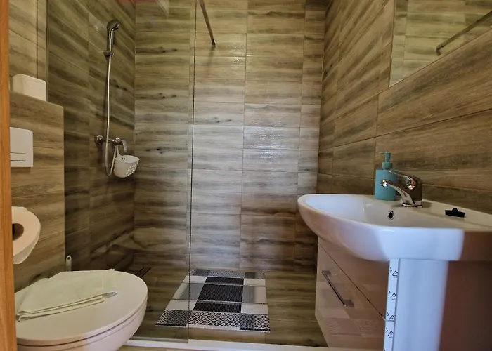 Z Teznia Solankowa, Sauna, Kominkiem Led Nad Jeziorem Zywieckim *